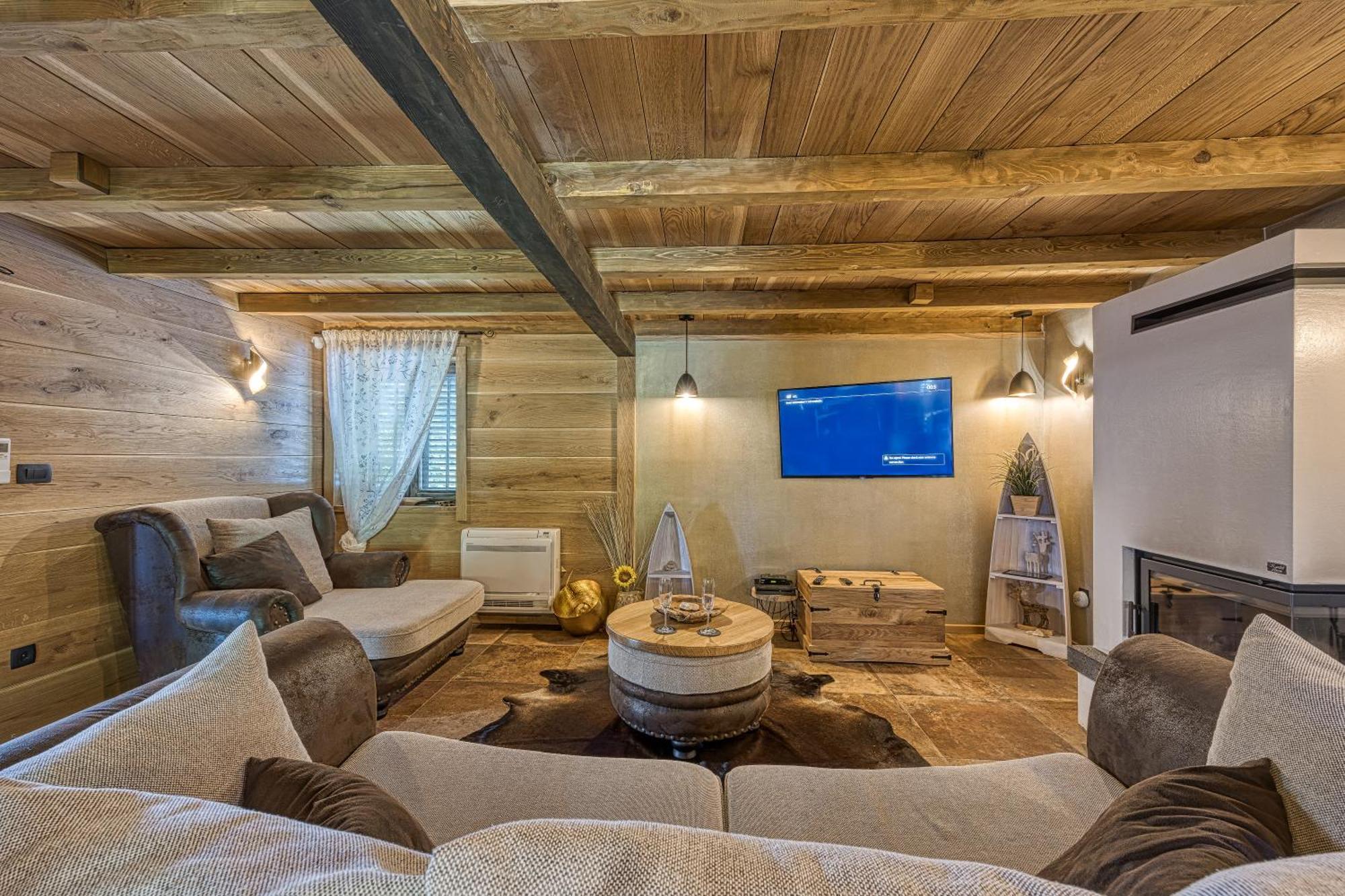 Lasinja Zagreb, Kuca Za Odmor Swan River Holiday House מראה חיצוני תמונה