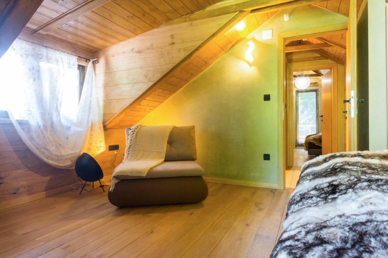 Lasinja Zagreb, Kuca Za Odmor Swan River Holiday House מראה חיצוני תמונה
